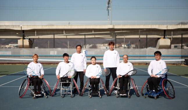 지난 2011년 창단 이후 10주년을 맞이한 스포츠토토휠체어테니스팀 일동. 제공 | 스포츠토토코리아
