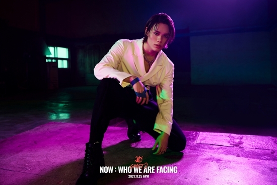 Ghost Nine (Son Joon-hyung, Ishin, Choi Jun-sung, Lee Kang-sung, Prince, Lee Woo-jin and Lee Jin-woo) released their third concept photo of their new mini-album NOW: Who we are facing (Nau: Who is A Pacing) through the official SNS at noon on the 16th.Ghost Nine in the concept photo revealed a superior visual under the colorful lighting that emotionally illuminates the old night.Ghost Nine, who was painted with a neon sign of different colors, added a dreamy look and emanated a subtle charisma.The members also showed a unique fashion by combining a clean white jacket with black tech pants.Here, Black Walker adds a solid masculine beauty to give a glimpse of Ghost Nines new visual transformation.As a result, Ghost Nine has released all three versions of the concept photo that contains the atmosphere of Shinbo and completed the superior visual collection.The new mini-album NOW: Who We Are Facing is the last NOW series to deliver the journey of Now (NOW), featuring special encounters and the preciousness of this moment.Ghost Nine, who has sang more than music to fans with a colorful world view for each album, is interested in what energy he will deliver through the third NOW series that connects his previous works.Meanwhile, Ghost Nines new Mini album NOW: Who we are facing will be released on various music sites at 6 pm on the 25th.Photo- Maru Planning