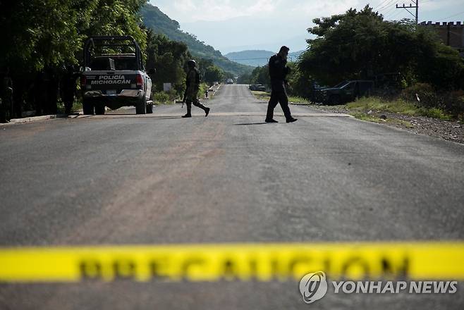 멕시코 마약조직 CJNG의 경찰 공격 현장  [EPA 연합뉴스 자료사진. 재판매 및 DB 금지]