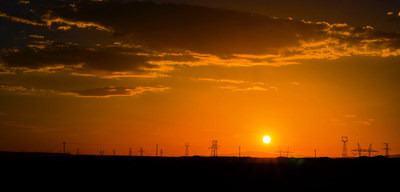 Qingyu UHVDC power transmission line, spanning 1,563 km, lights up the Central Plains with clean energy from the plateau in northwest China (PRNewsfoto/Huawei)