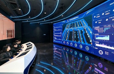 Photo shows the smart control center of Huatian Technology (Kunshan) Electronics Co., Ltd., located in Kunshan. (PRNewsfoto/Xinhua Silk Road)