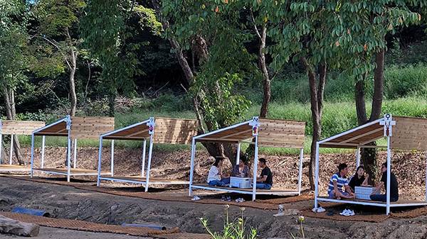 인천 강화군 국화리팜마을의 명물 ‘팜 카바나’. 독립된 공간에서 여유있게 휴식과 체험을 즐길 수 있다.