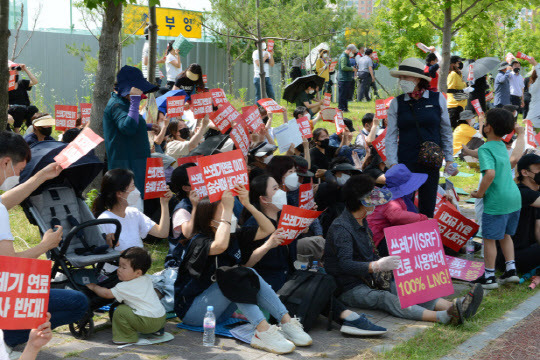 나주 시민들이 전남 나주혁신도시에서 나주 SRF발전소 가동을 반대하는 시위를 벌이고 있다.(사진=뉴시스)