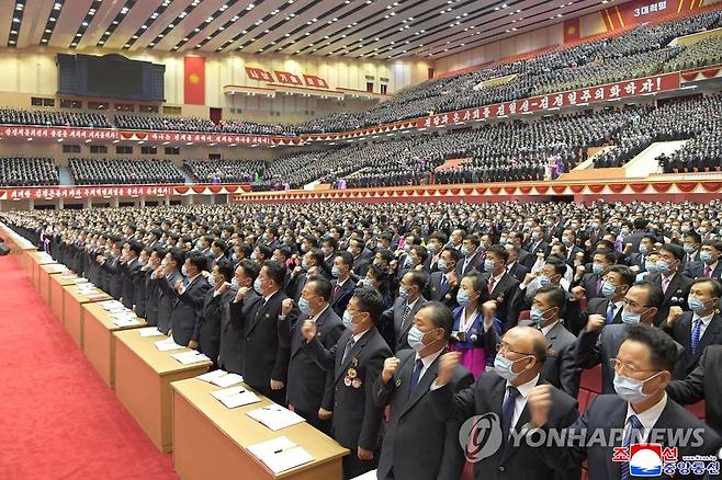 북한, 3대혁명 선구자대회 폐막 (평양 조선중앙통신=연합뉴스) 북한 조선중앙통신은 18일 개막했던 제5차 3대혁명 선구자대회가 폐막 되었다고 22일 보도했다. 통신은 "대회에서는 전국의 ３대혁명기수들과 ３대혁명소조원들, 근로자들에게 보내는 호소문이 참가자들의 열렬한 지지찬동속에 채택됐다"고 전했다. 2021.11.22 
    [국내에서만 사용가능. 재배포 금지. For Use Only in the Republic of Korea. No Redistribution] nkphoto@yna.co.kr