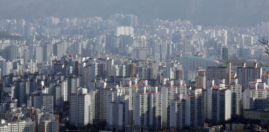 서울 중구 남산에서 바라본 서울시내 아파트 [이미지출처=연합뉴스]