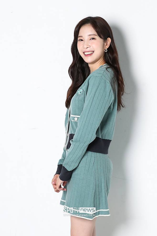 ▲ 에이프릴 윤채경이 스포티비뉴스와 인터뷰에서 포즈를 취하고 있다. 곽혜미 기자 khm@spotvnews.co.kr