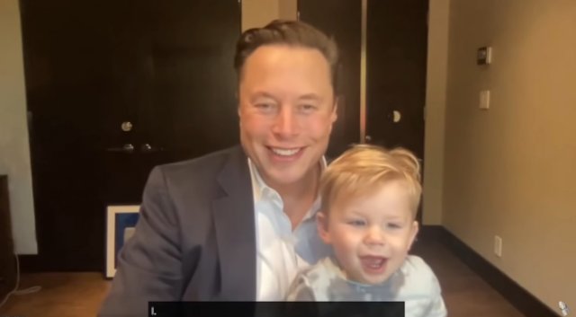 일론 머스크(왼쪽)와 그의 아들 엑스. 유튜브 채널 ‘SpaceXly’ 캡처