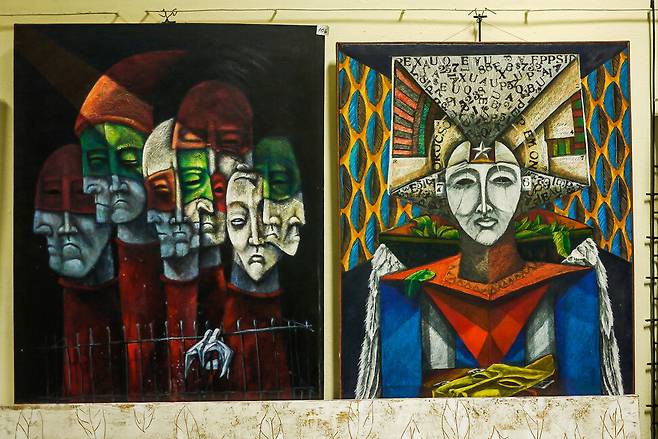 쿠바 출신의 화가이자 도예가인 오스카르 로드리게스 라세리아의 작품. 노동효 제공