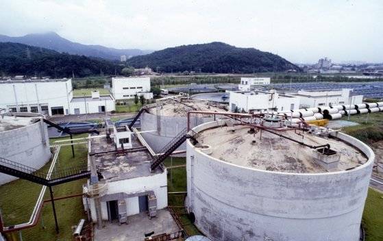 대전하수처리장의 모습. 하수처리장에서 나오는 슬러지를 소화시키고 분해하는 과정에서 메탄이 발생한다. [중앙포토]