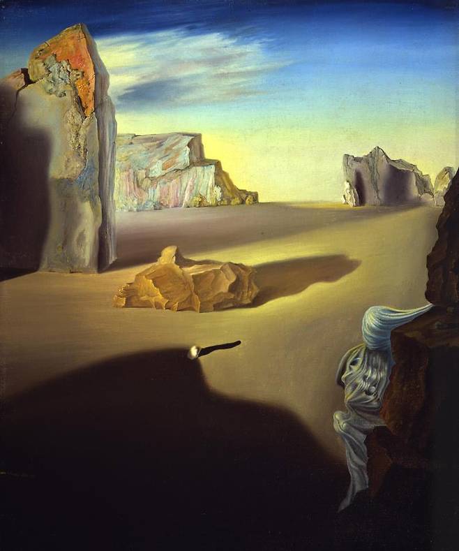 ‘다가오는 밤의 그림자’(1931). /ⓒ Salvador Dalí, Fundació Gala-Salvador Dalí