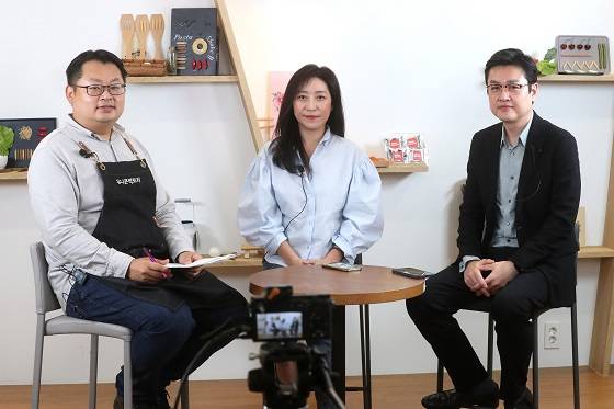 (사진 왼쪽부터)류준영 머니투데이 미래산업부 기자, 김희수 라이트브라더스 대표, 박천일 KB이노베이션허브 HUB센터 팀장/사진=홍봉진 기자