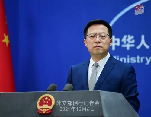 자오리젠 중국 외교부 대변인이 6일 정례 브리핑에서 질문에 답하고 있다. /중국 외교부
