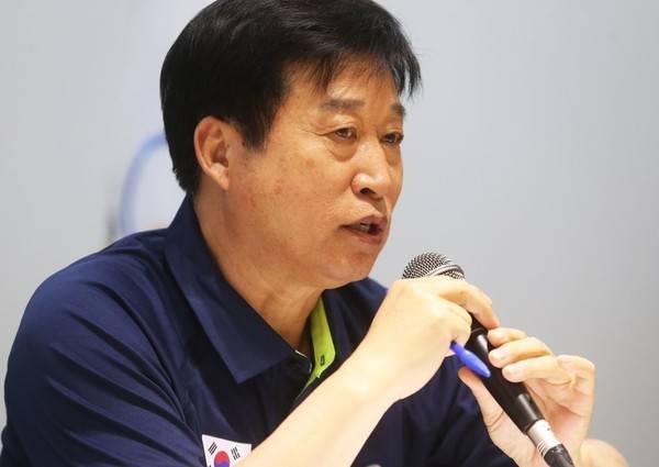 사진= IBK기업은행의 새 감독으로 선임된 김호철 감독, 연합뉴스