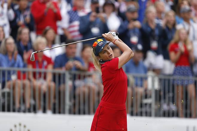 LPGA 렉시 톰슨이 PGA 투어 이벤트인 QBE 슛아웃에 출전해 첫날 공동 4위를 기록했다. /사진=로이터
