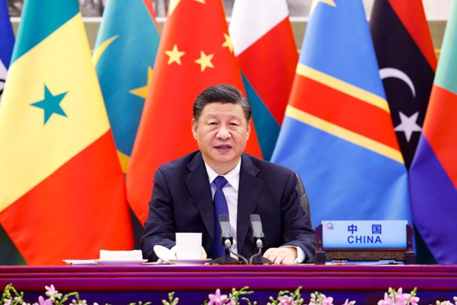 시진핑 중국 국가주석이 11월 29일 베이징에서 열린 중국·아프리카 협력포럼(FOCAC) 장관급 회담 개회식에서 영상 연설을 하고 있다. 연합뉴스