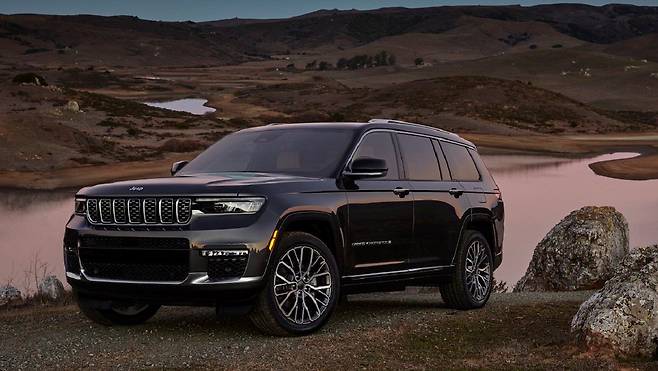 스텔란티스 소속 브랜드 지프의 대형 SUV '그랜드 체로키 L'./스텔란티스코리아 제공