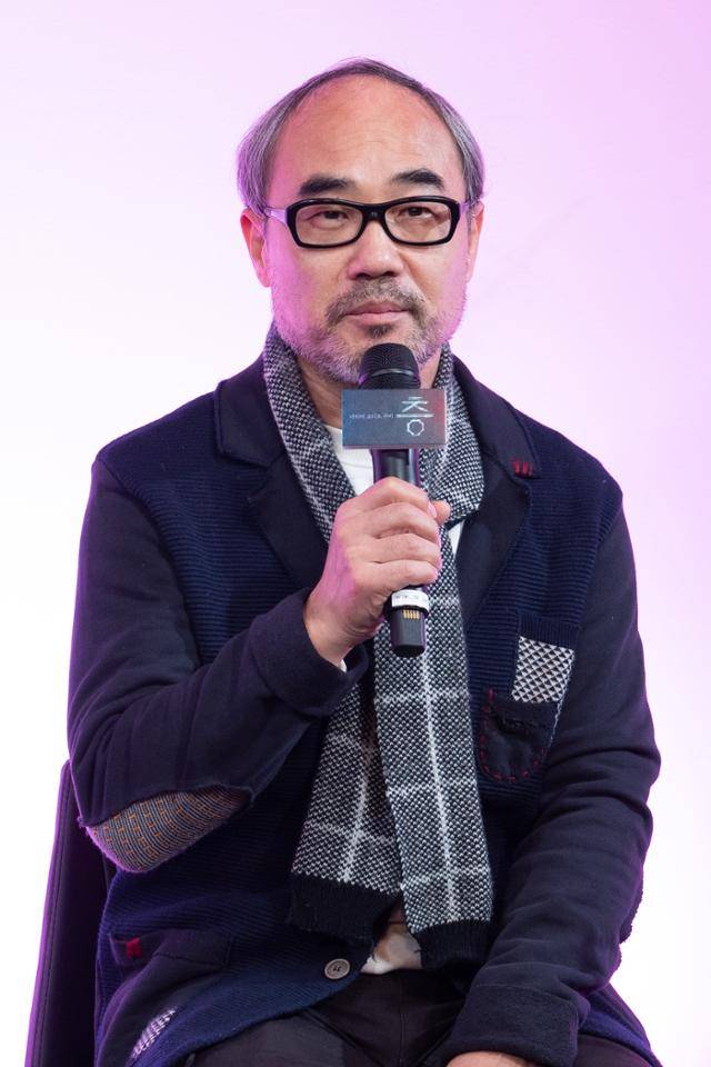 강신일이 '층'의 온라인 제작보고회에 참석했다. 네이버 바이브, 스토리웨이브픽쳐스 제공