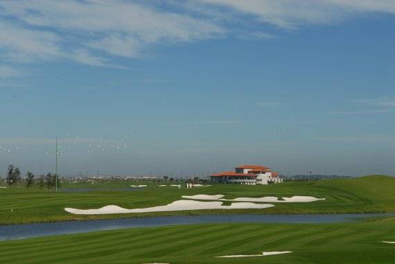 국내 최다인 총 81홀을 보유해 골프 대중화에 앞장 서고 있는 군산CC. /사진=군산CC
