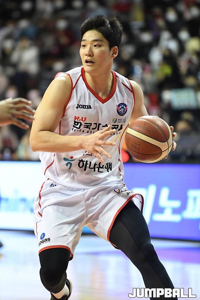 ▲ 19득점 11리바운드 4어시스트 기록하며 맹활약한 한국가스공사 이대헌