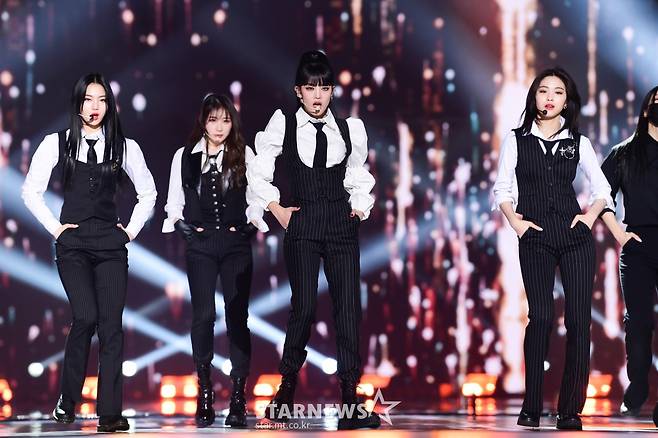 민니-채연-아이사-류진 '여자 비스트'[★포토]