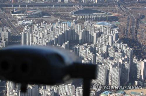 서울 송파구 롯데월드타워 전망대에서 바라본 시내 아파트 [연합뉴스 자료사진]