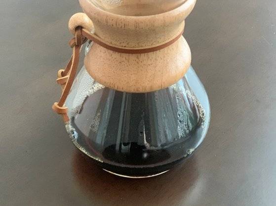 커피를 내리는 모습. [사진 권민경]