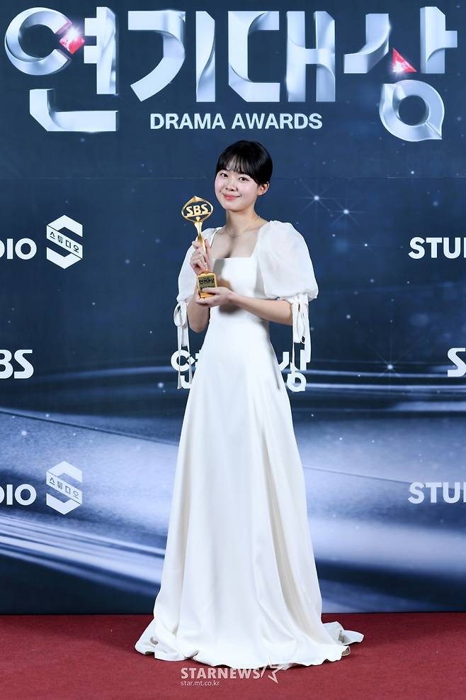 이재인, SBS 연기대상 청소년 연기상 수상[★포토]