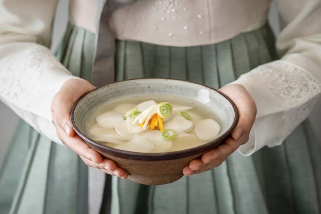 귀리, 매생이, 들깨가루는 떡국의 부족한 영양 성분과 맛을 보충해주는 식품이다./사진=클립아트코리아