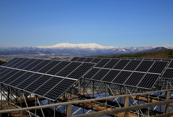 후쿠시마현 기타가타 지역에 설치된 태양광 발전. 로이터 뉴스1
