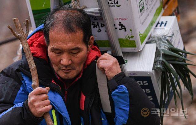 “기부활동을 해야 하는데 코로나 때문에 못하고 있으니 날개 하나가 쳐진 느낌이다.”