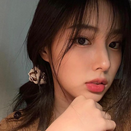 Kang Hye-won, a member of the group IZ*ONE, told her about her beauty.On the 4th, Kang Hye-won posted a picture with the phrase January on his instagram.In the photo, Kang Hye-won took a picture at a cafe. He was staring at the camera while drinking beverages.Also in the new year, the beauty that shines constantly attracted peoples attention.On the other hand, Kang Hye-won married AB6IX Lee Dae-hwi on Mnet We Are Family. We Are Family is broadcast every Monday at 9:30.