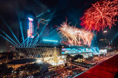 Thailand's Central World, the global countdown landmark, aka 'Times Square of Asia', spotlights 'message for better futures' to the world with spectacular fireworks to ring in 2022 (PRNewsfoto/Central Pattana Plc (CPN))