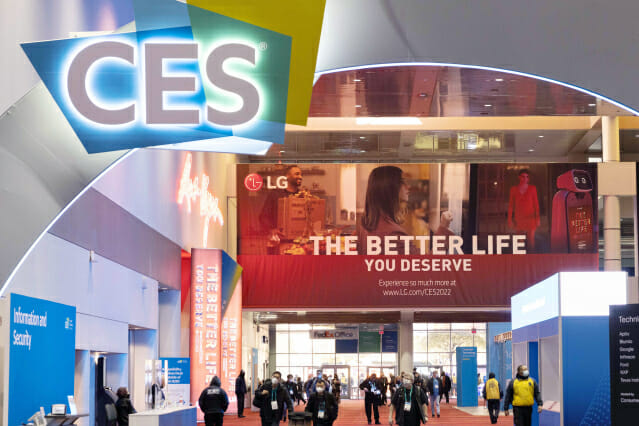 CES 2022 전시회가 열리는 라스베이거스 컨벤션센터(LVCC)에서 LG전자 슬로건인 ‘모두가 누릴 수 있는 더 나은 일상(The Better Life You Deserve)’을 소개하는 광고판이 관람객을 맞이한다.(사진=LG전자)