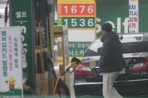 2일 서울 시내 주유소 모습. (사진=연합뉴스)