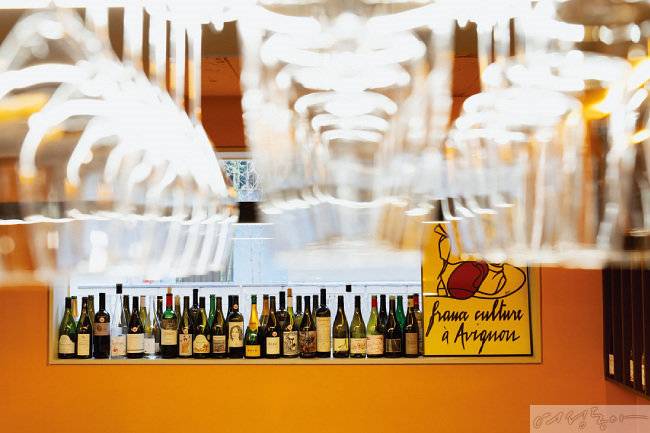 재패니즈 이탤리언 음식과 내추럴 와인을 경험할 수 있는 쏘심플