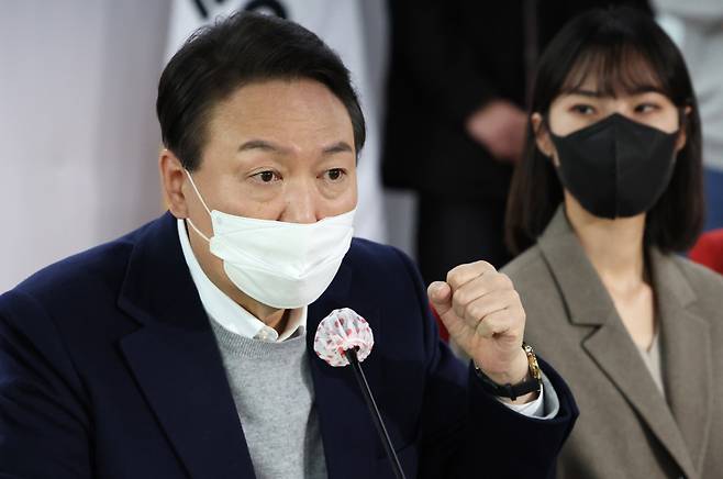 윤석열 국민의힘 대선 후보가 6일 오후 서울 여의도 당사에서 열린 청년보좌역들과의 간담회에서 발언하고 있다. ⓒ연합뉴스