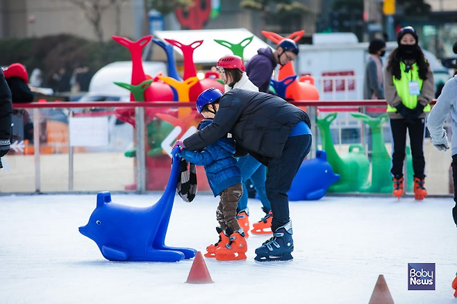 아이들의 행복한 웃음 소리가 가득했던 서울시청광장 스케이트장. 김재호 기자 ⓒ베이비뉴스