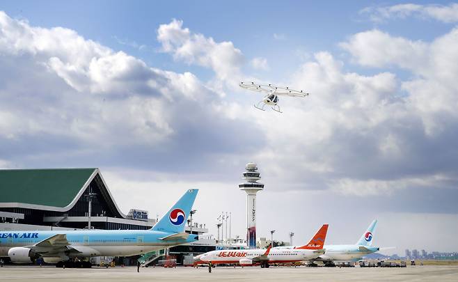 김포국제공항 상공을 비행하는 도심항공교통(UAM)의 모습. /SK텔레콤