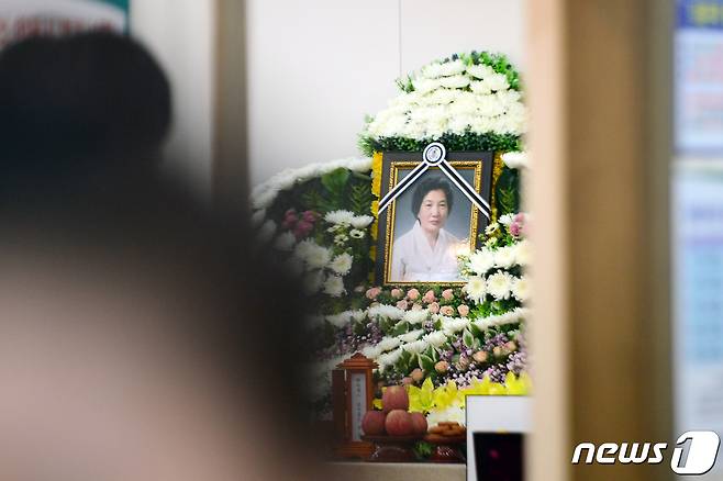 9일 오후 광주 동구 조선대학교병원장례식장에 고(故) 이한열 열사의 어머니 배은심 여사의 빈소가 마련돼 있다. 2022.1.9/뉴스1 © News1 정다움 기자