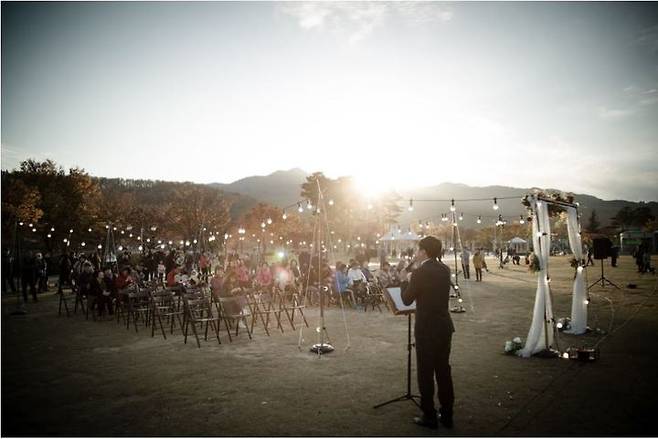 [대구=뉴시스]대구시가 지원하는 작은결혼식 장면이다(사진=대구시 제공) 2022.01.09. photo@newsis.com *재판매 및 DB 금지