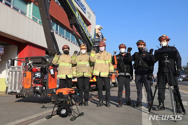 [전주=뉴시스]윤난슬 기자 = 전북 전주덕진소방서가 각종 재난 환경에 대응하기 위한 소방력을 보강하고 나섰다.(사진=덕진소방 제공)