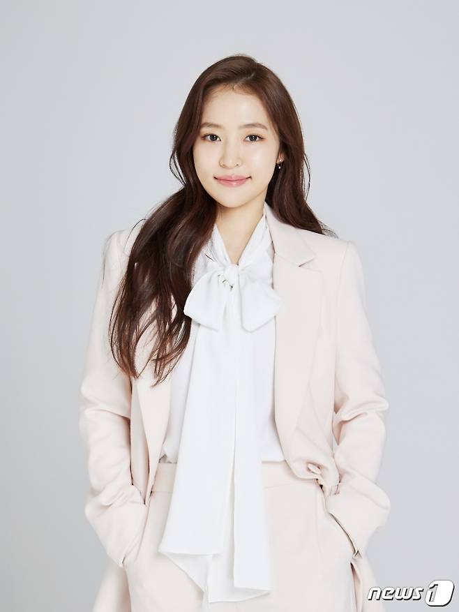 트로트 가수 홍자.(광주사회복지공동모금회 제공)© 뉴스1