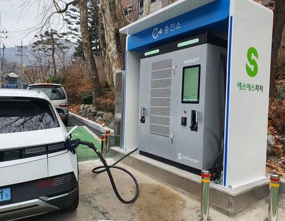 종로구 평창동 전기차 급속충전소. 연합뉴스