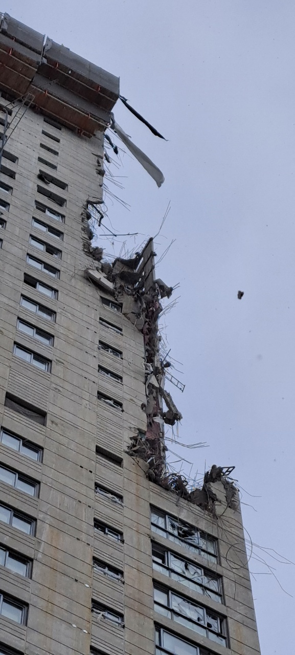 '광주 화정 아이파크' 신축 공사현장에서 11일 낮 23∼34층 외벽이 갑자기 무너져 내렸다. /사진제공=독자