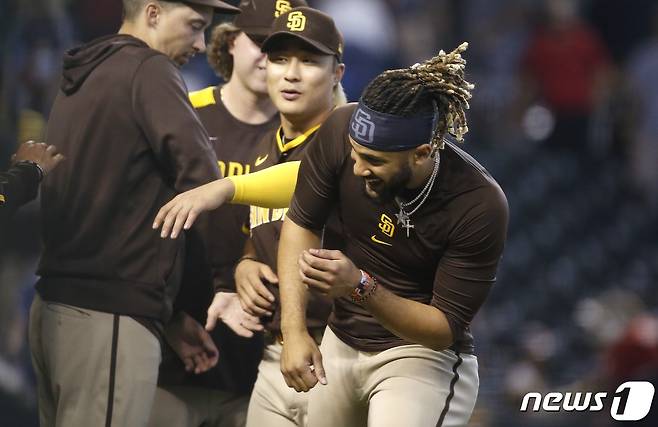 김하성과 페르난도 타티스 주니어(오른쪽). © AFP=뉴스1