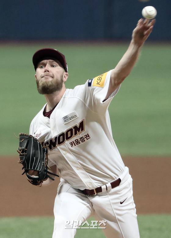 올해로 KBO리그 네 번째 시즌을 앞둔 키움 히어로즈 에릭 요키시. IS 포토