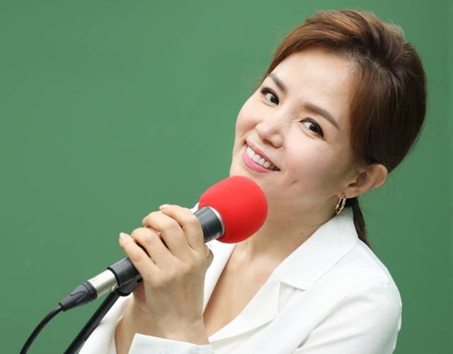 나미애는 최근 신곡 '용서'를 발표하고 야심찬 각오로 새해 발걸음을 내딪고 있다. 이번 신곡은 지금껏 발표한 노래 중 '가장 나미애다운' 정통 트롯 스타일을 표방해 빠른 호응을 얻고 있다. /우리엔터테인먼트 제공