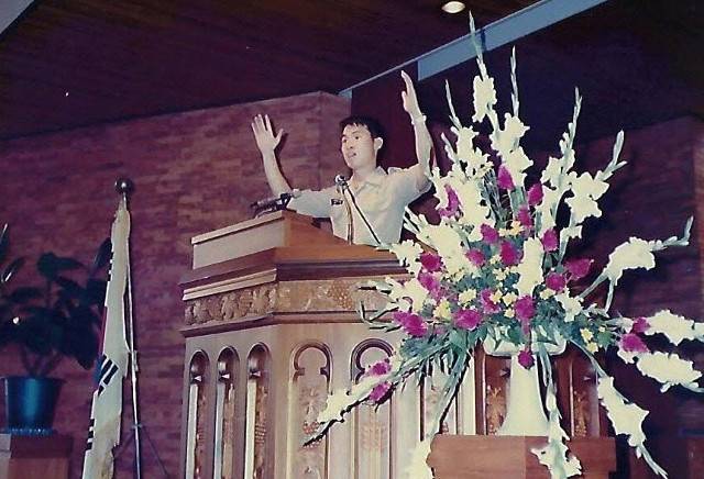 김의식 목사가 1983년 수도경비사령부에서 군종 사병 생활을 하던 모습. 김 목사는 군 생활이 영성은 물론 체력과 정신력을 연단하는 시간이었다고 고백했다.