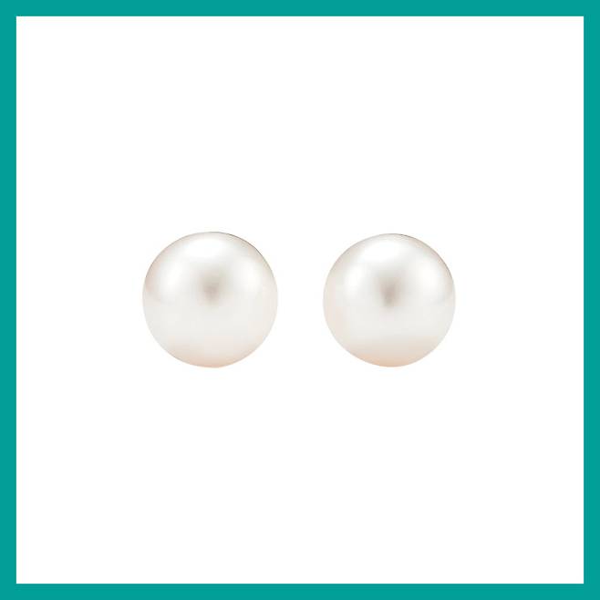 진주 귀고리 50만원 티파니.