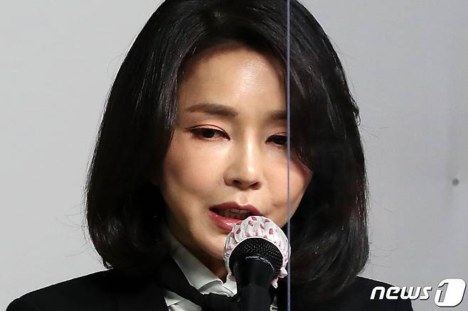 윤석열 국민의힘 대선 후보의 배우자 김건희씨 © News1 이동해 기자